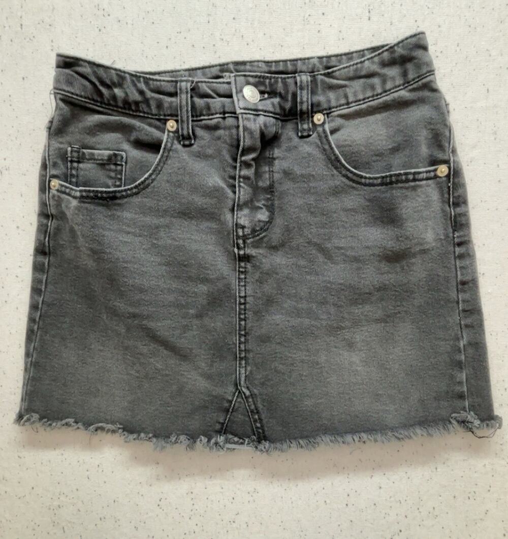 Wild Fable Black Denim Mini Skirt Size 6 Raw Frayed Hem Distressed Jean Casual
